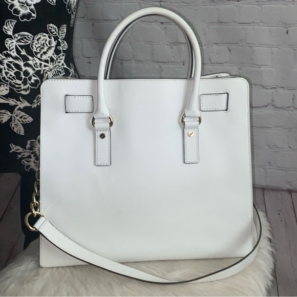 Michael Kors HAMILTON Tote/PYRAMID STUDDED XL Wristlet 2pc Set - Picture 6 of 16